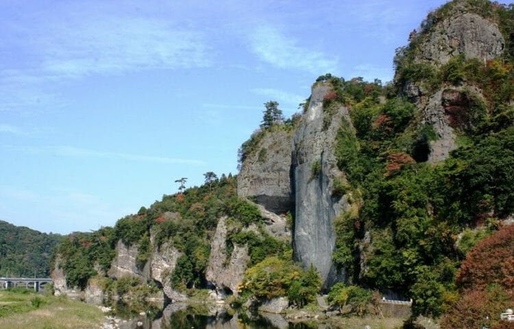 青の洞門（全景）